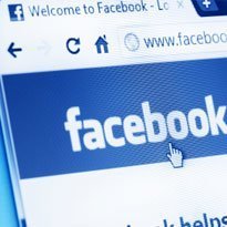 Social media benefits outweigh risks