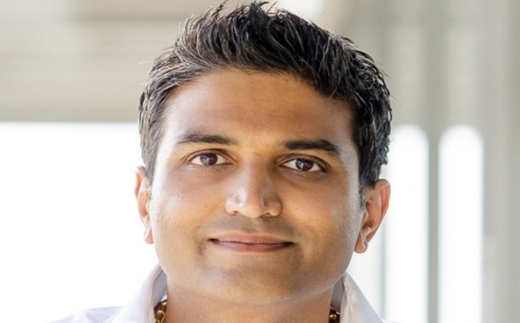 Vanash Patel, consultant colorectal and general surgeon, colorectal lead, and robotic surgery lead at WHTH. Image provided by Vanesh Patel